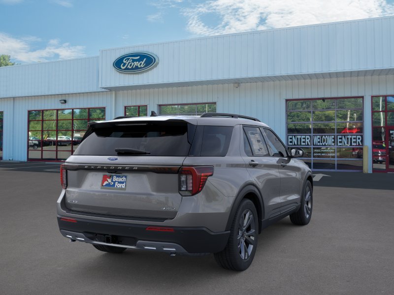 Used 2026 Ford Explorer Active w/ Active Comfort Package AWD/4WD image 8