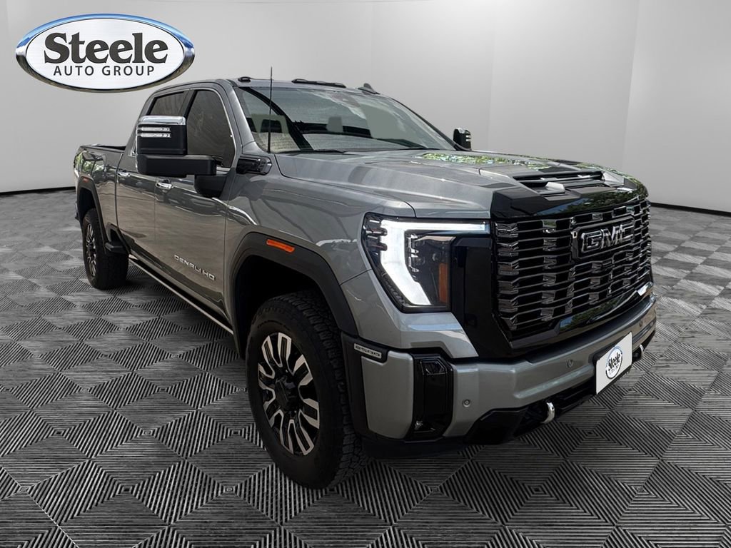 Used 2025 GMC Sierra 2500 Denali Ultimate w/ Max Trailering Package AWD/4WD image 7