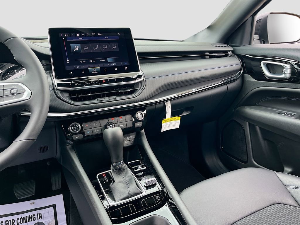 New 2026 Jeep Compass Latitude AWD/4WD image 21