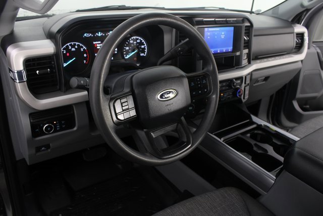 Used 2024 Ford F350 XLT w/ Camper Package image 8