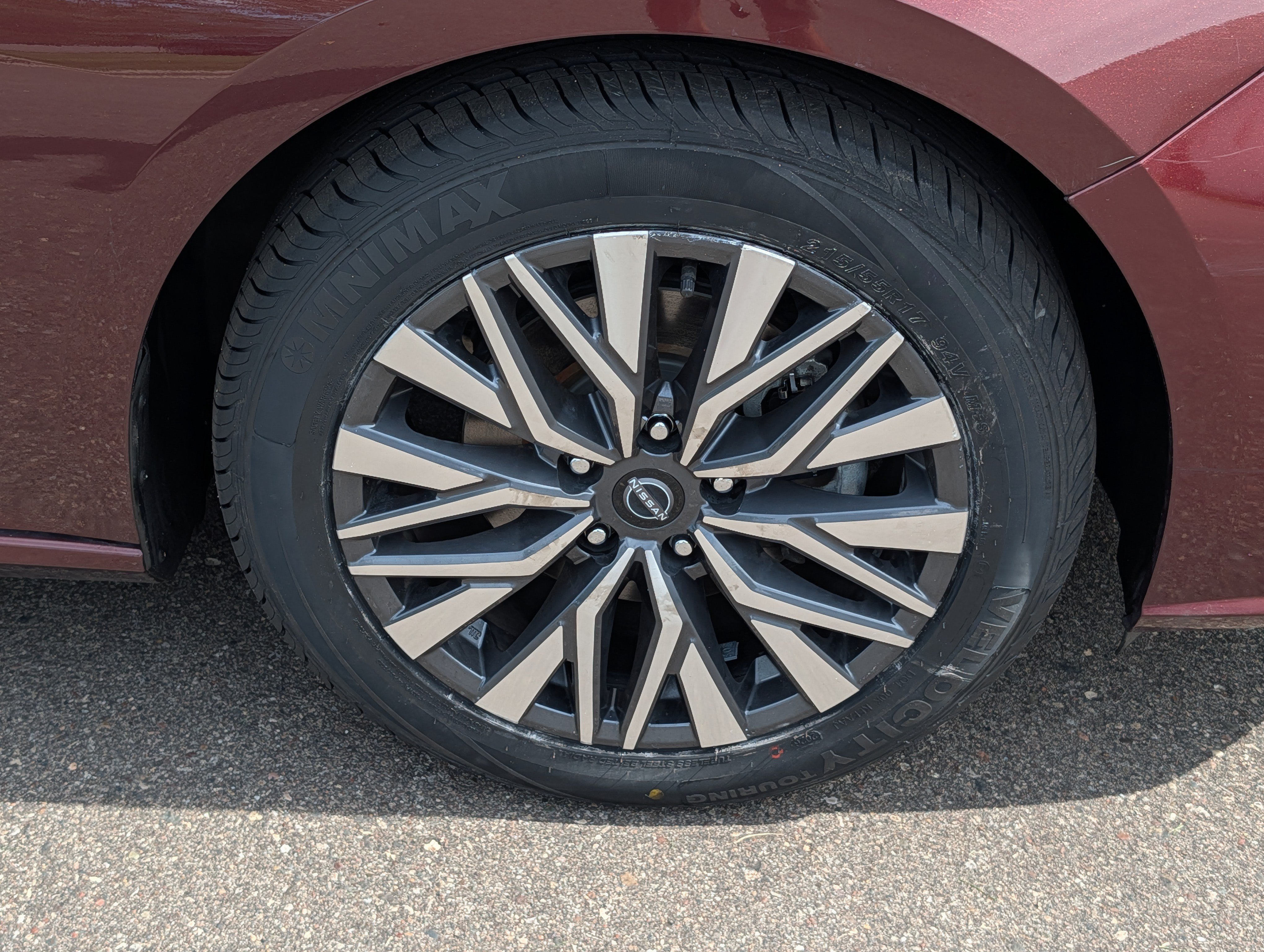 Used 2024 Nissan Altima 2.5 SV FWD image 15