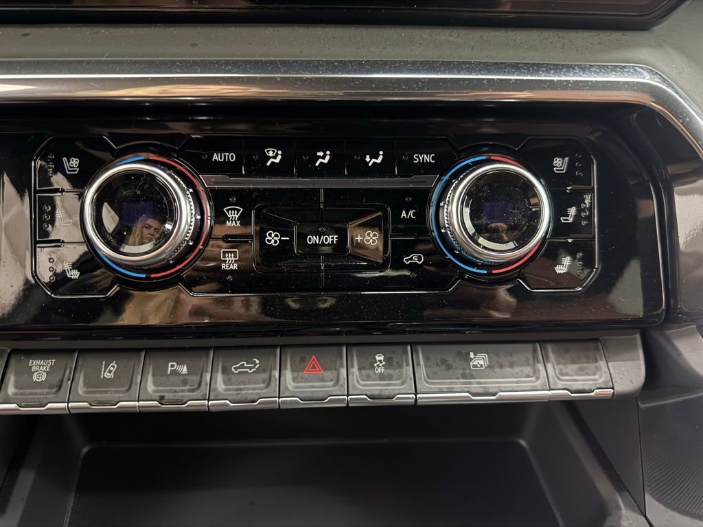 New 2026 GMC Sierra 3500 Denali Ultimate image 12