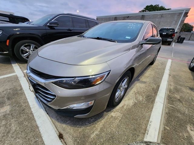 Used 2022 Chevrolet Malibu LS image 3