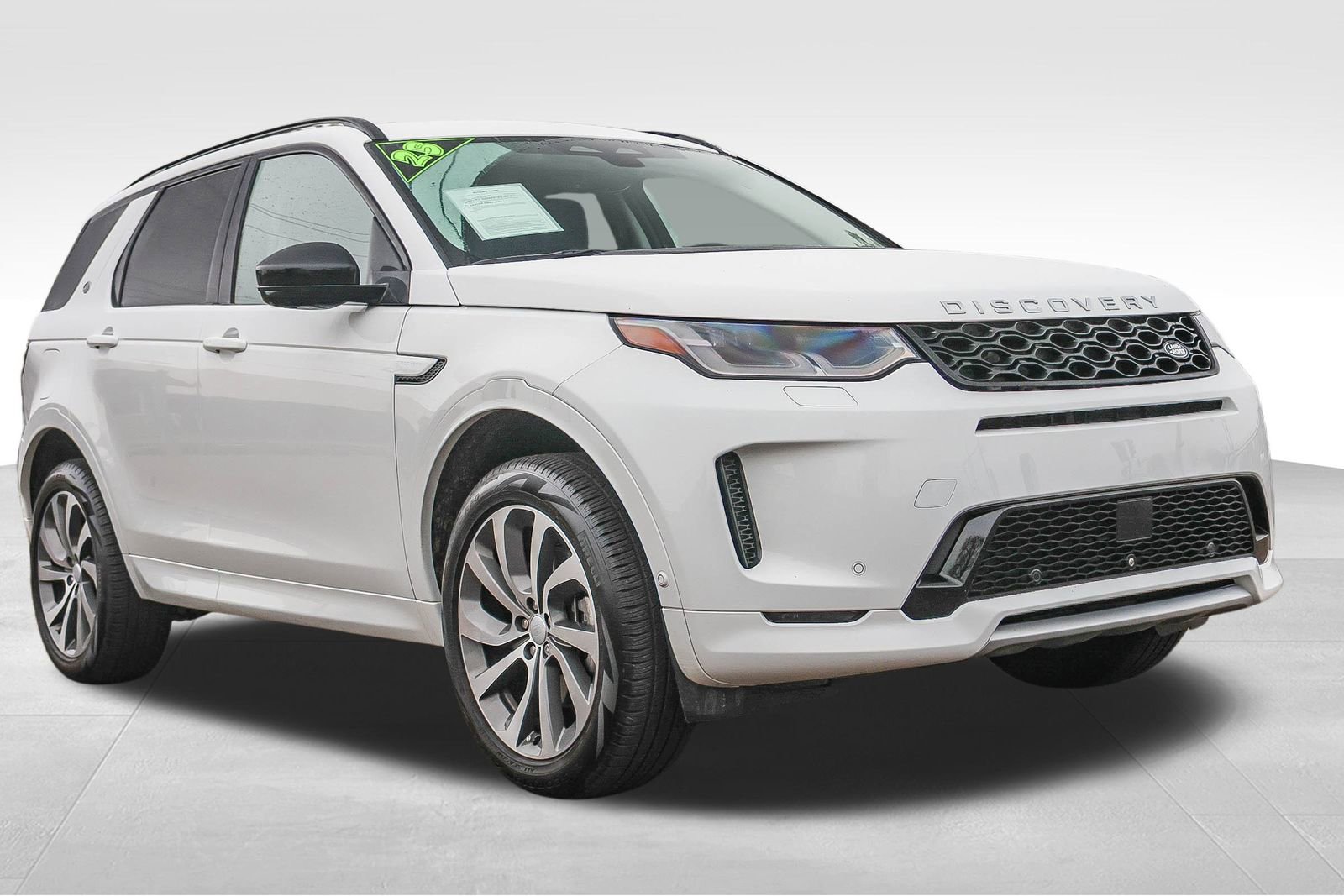 Used 2025 Land Rover Discovery Sport S image 3