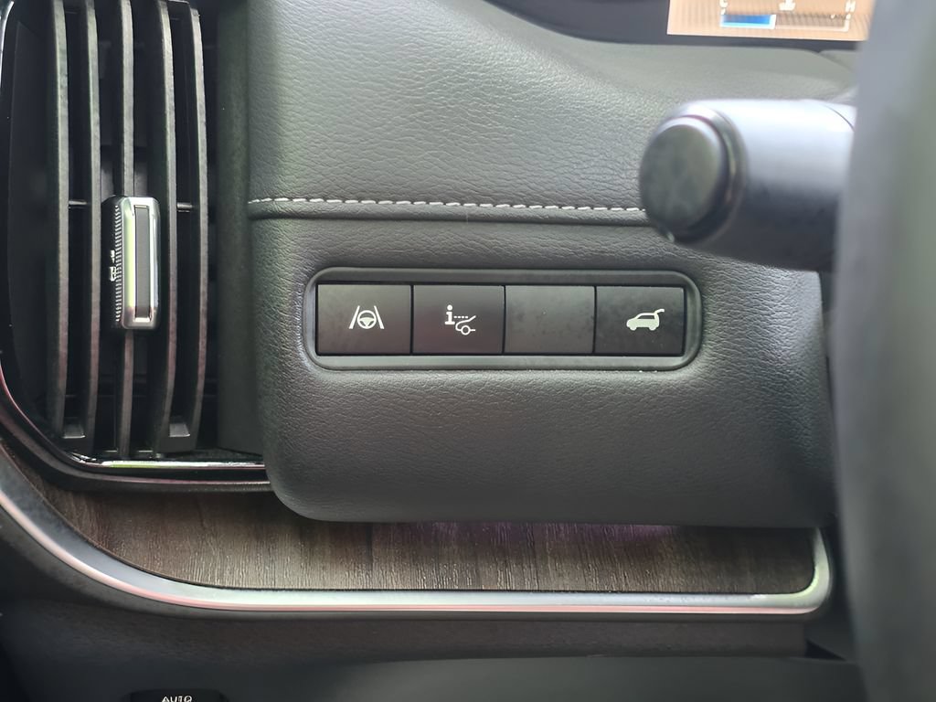 Used 2025 Nissan Armada Platinum Reserve AWD/4WD image 27