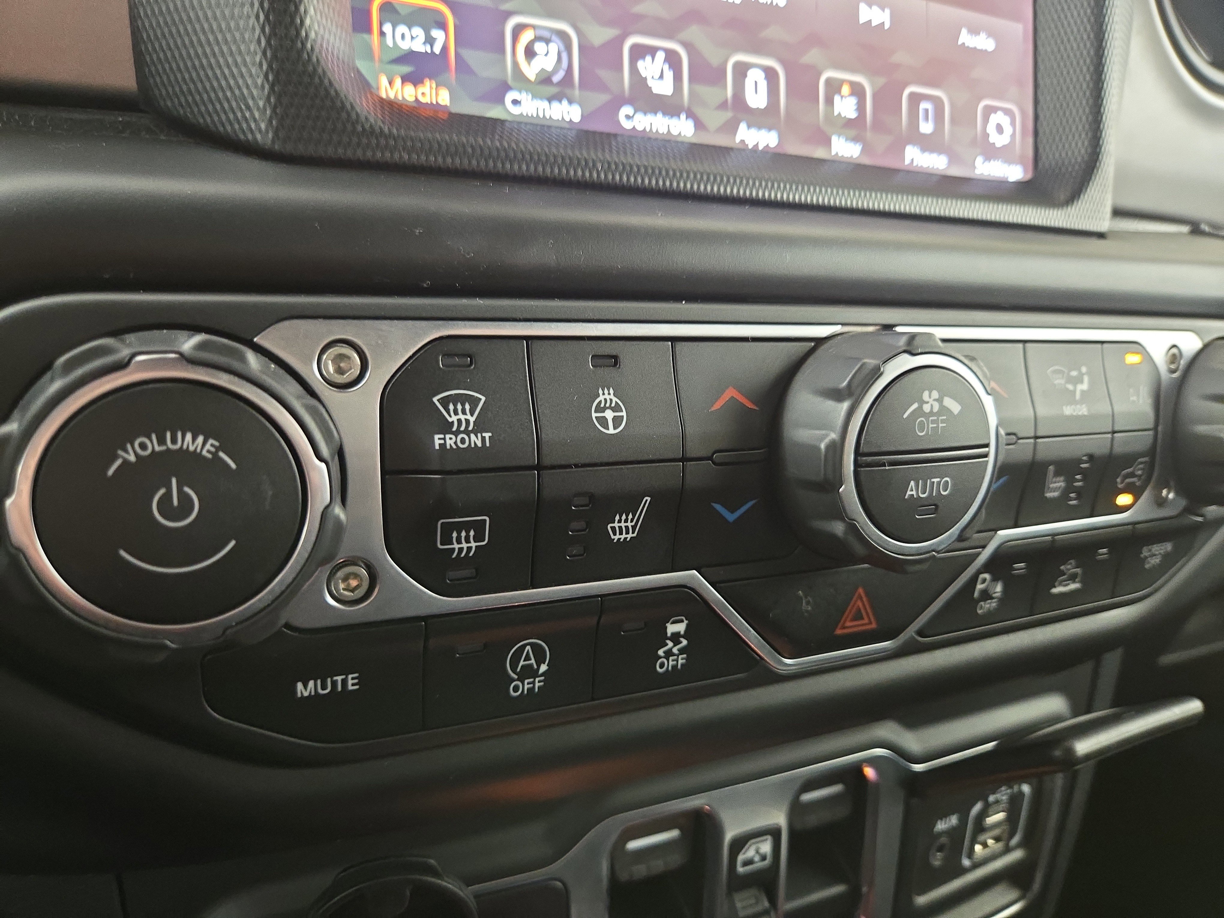 Used 2021 Jeep Wrangler Unlimited Sport image 26