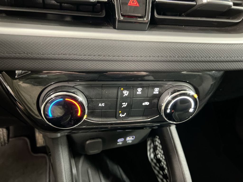 Used 2025 Chevrolet TrailBlazer LT image 16