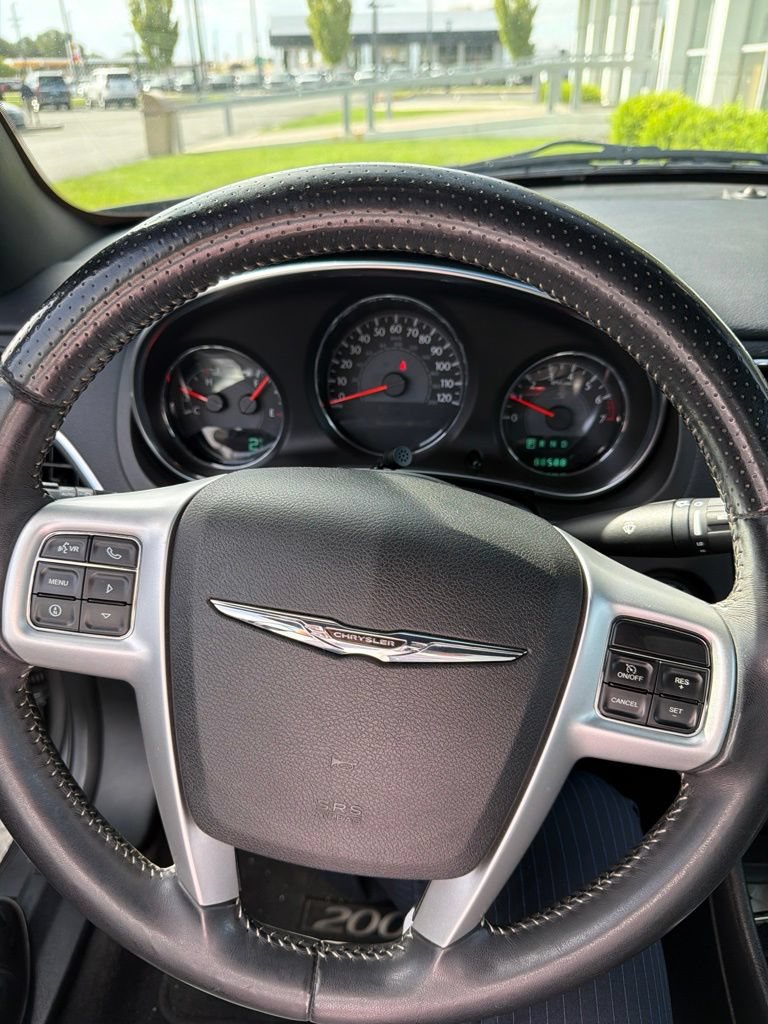 Used 2012 Chrysler 200 S FWD image 2