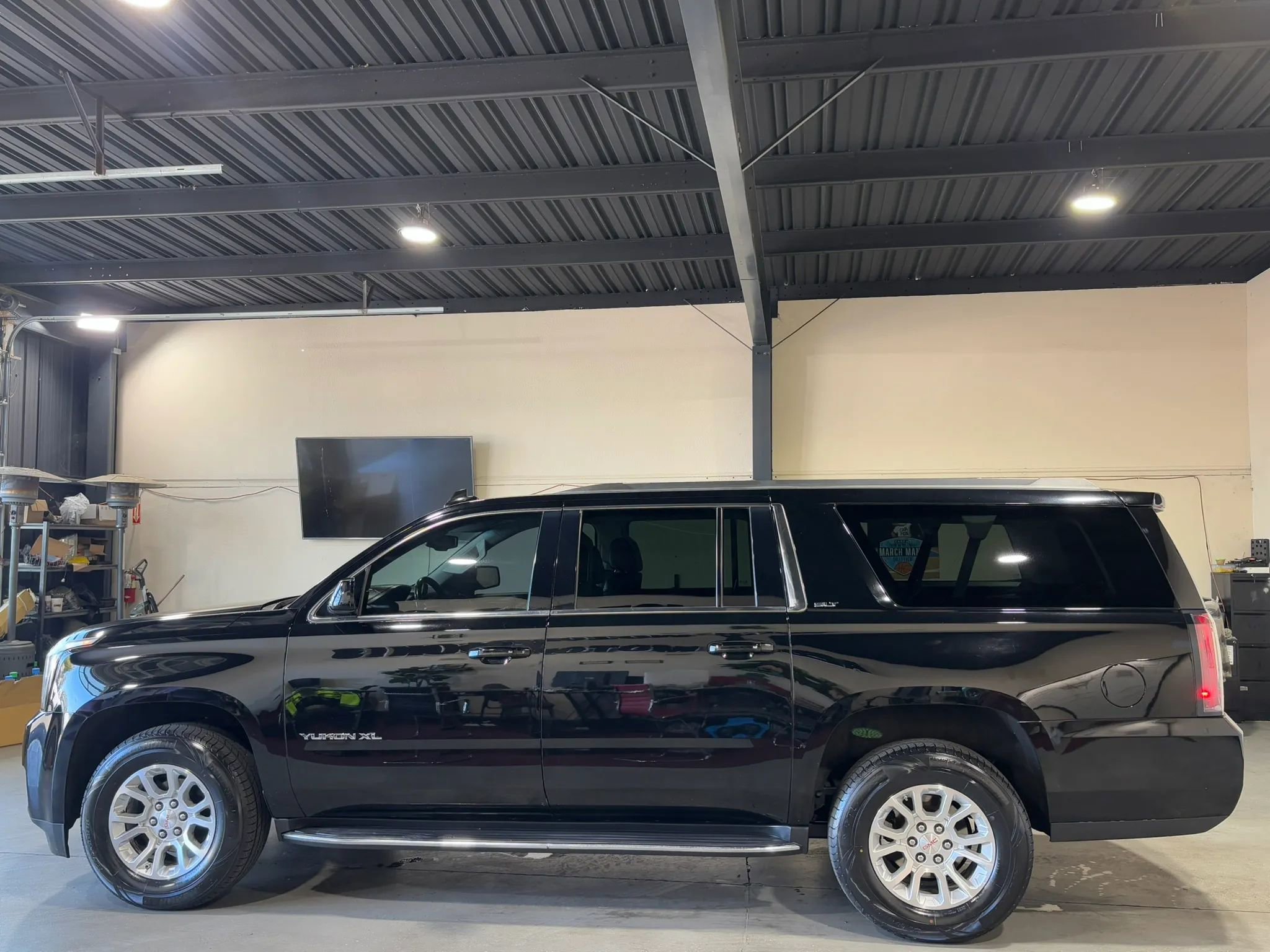 Used 2019 GMC Yukon XL SLT image 5