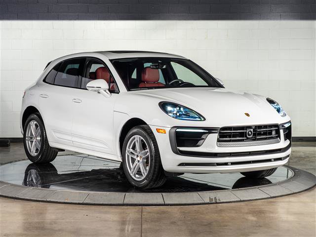 Certified 2025 Porsche Macan AWD/4WD image 7