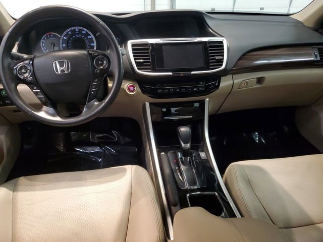 Used 2016 Honda Accord Touring image 13