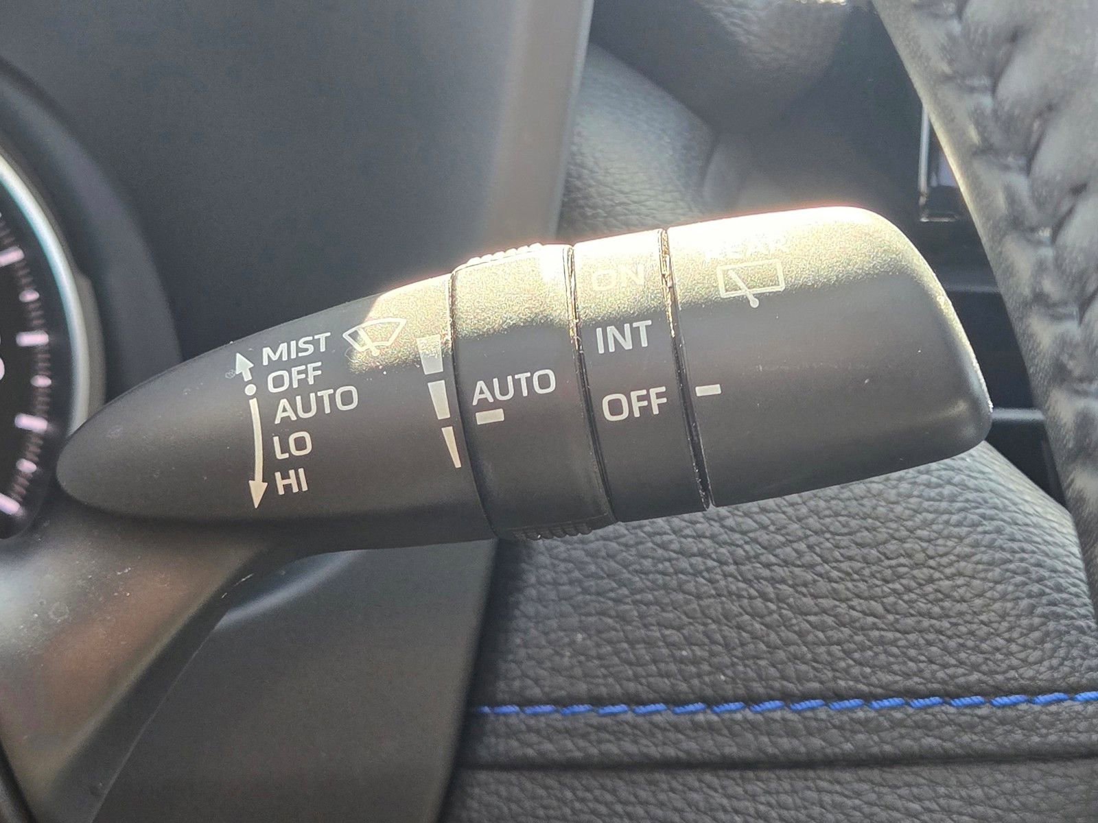 Used 2022 Toyota RAV4 SE w/ Convenience Package AWD/4WD image 26