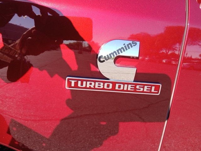 Used 2023 RAM 2500 Laramie AWD/4WD image 3