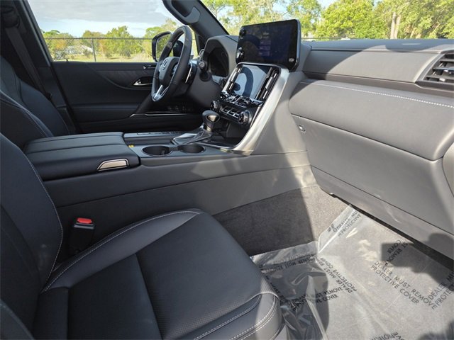 New 2026 Lexus LX 600 4WD w/ Luxury Package image 9