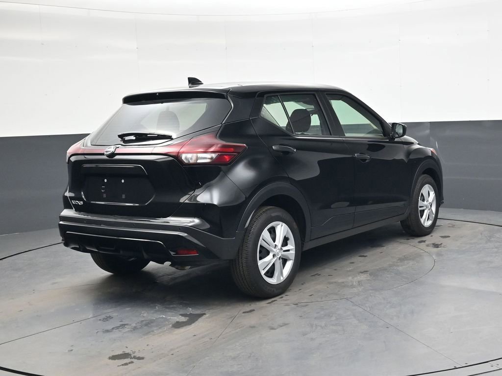 Certified 2025 Nissan Kicks Play S FWD image 5