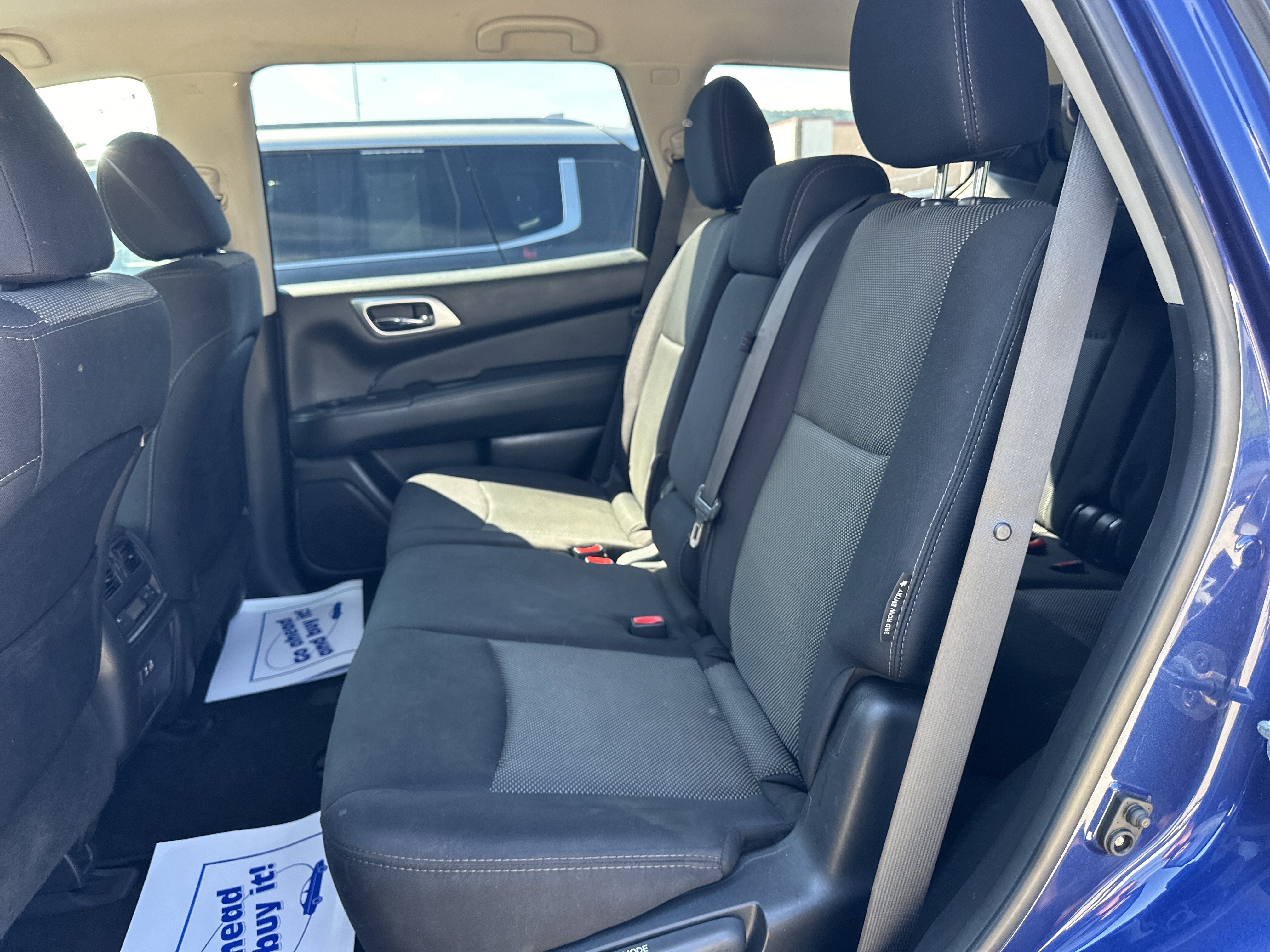 Used 2019 Nissan Pathfinder SV AWD/4WD image 21