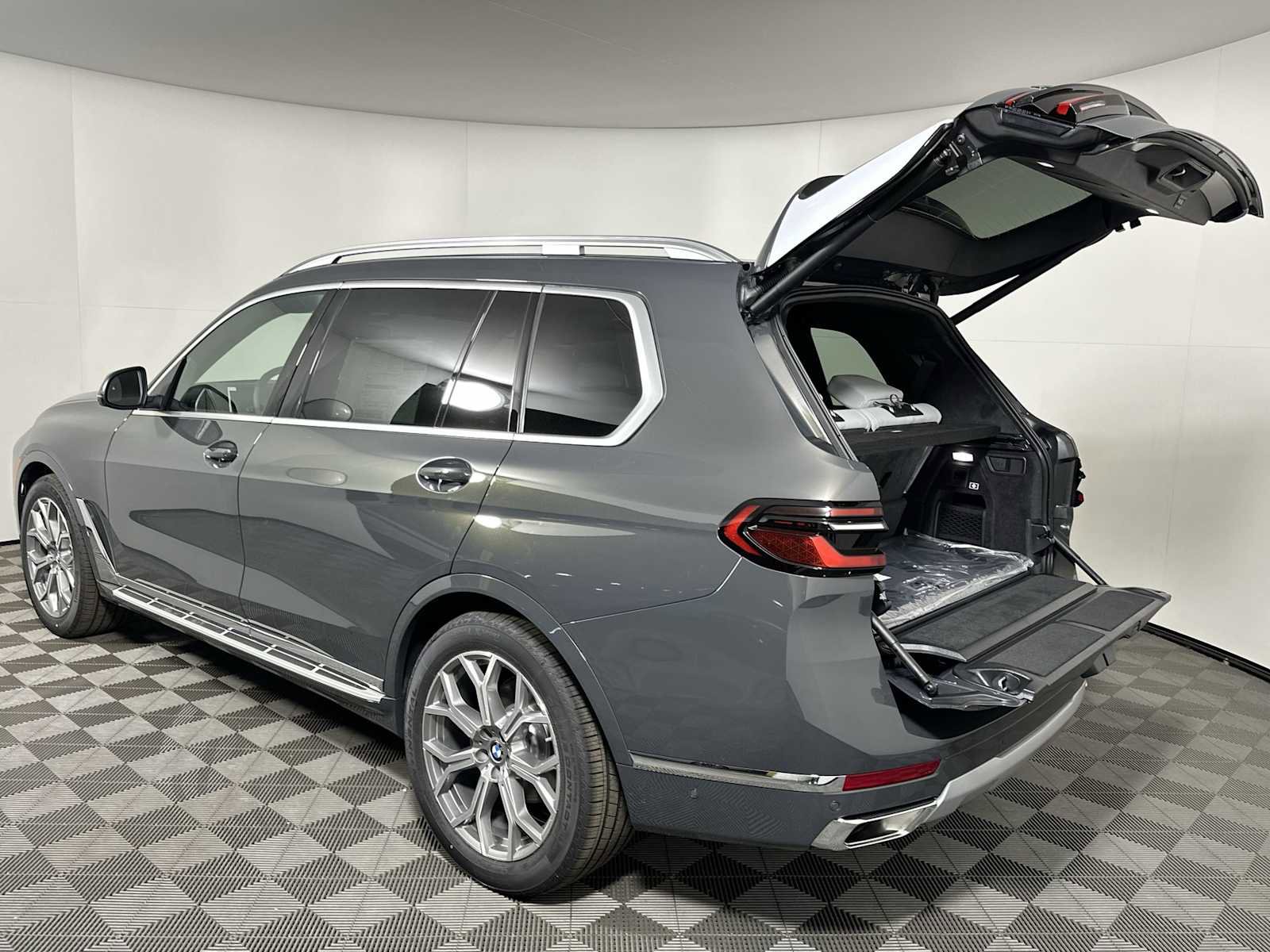 New 2026 BMW X7 xDrive40i w/ Executive Package image 21