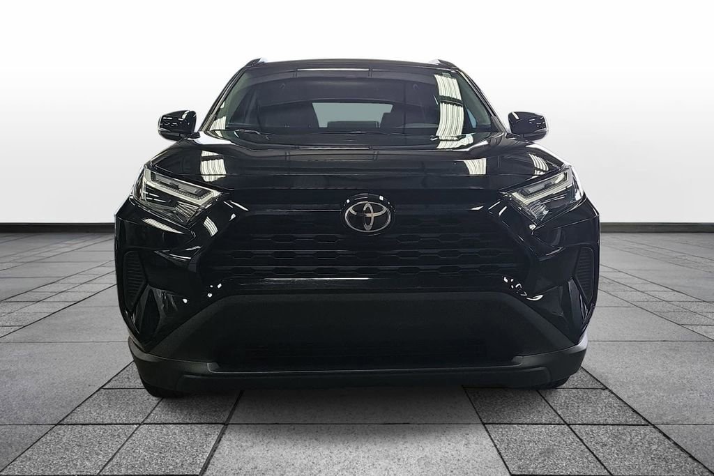 Used 2024 Toyota RAV4 XLE FWD image 2