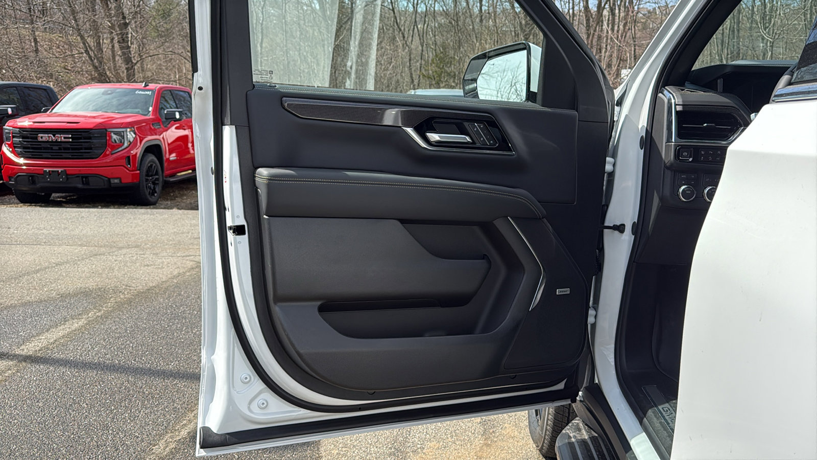 New 2026 GMC Yukon Elevation image 6