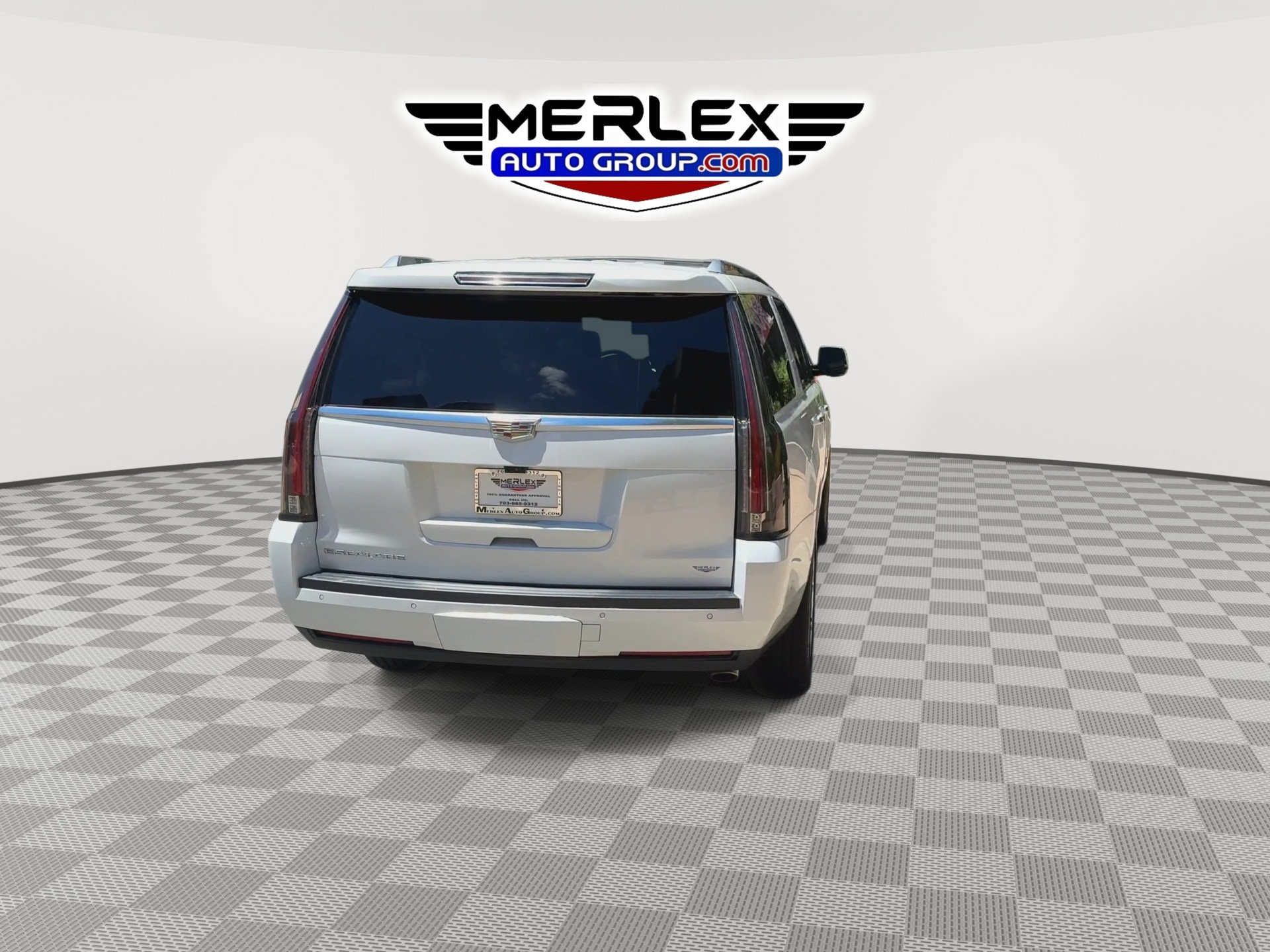 Used 2018 Cadillac Escalade ESV Platinum AWD/4WD image 7