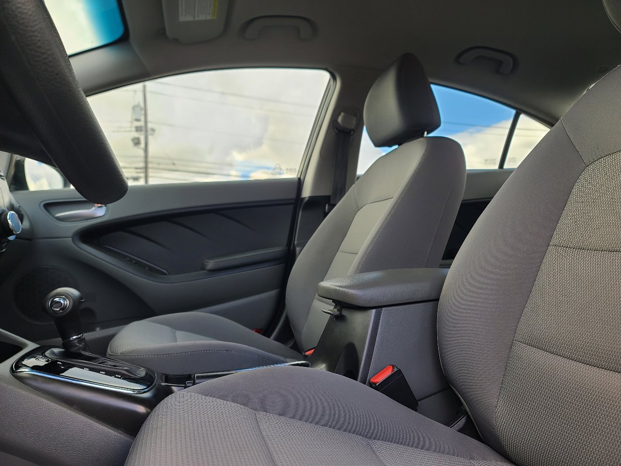 Used 2018 Kia Forte LX w/ LX Rear Camera Package image 10