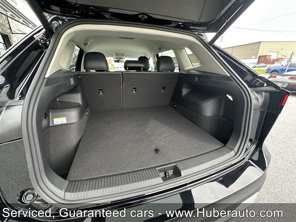 Used 2025 Volkswagen Tiguan SE AWD/4WD image 15
