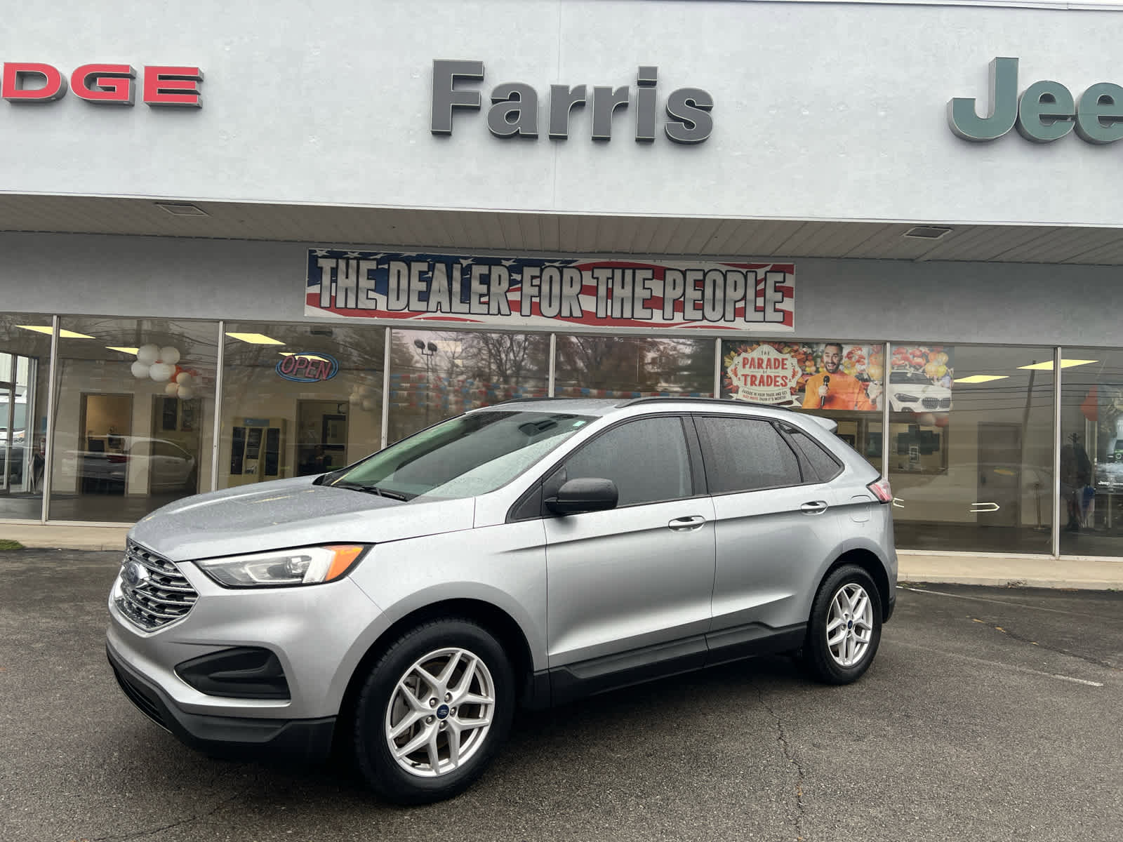 Used 2022 Ford Edge SE image 1