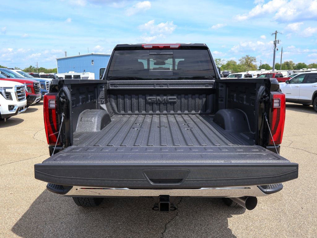 New 2026 GMC Sierra 3500 SLT w/ SLT Premium Package AWD/4WD image 5