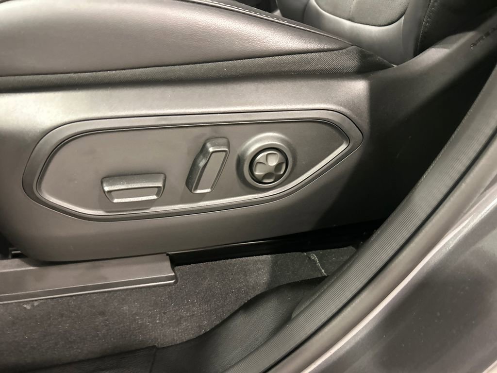 New 2026 Jeep Grand Cherokee Altitude image 16