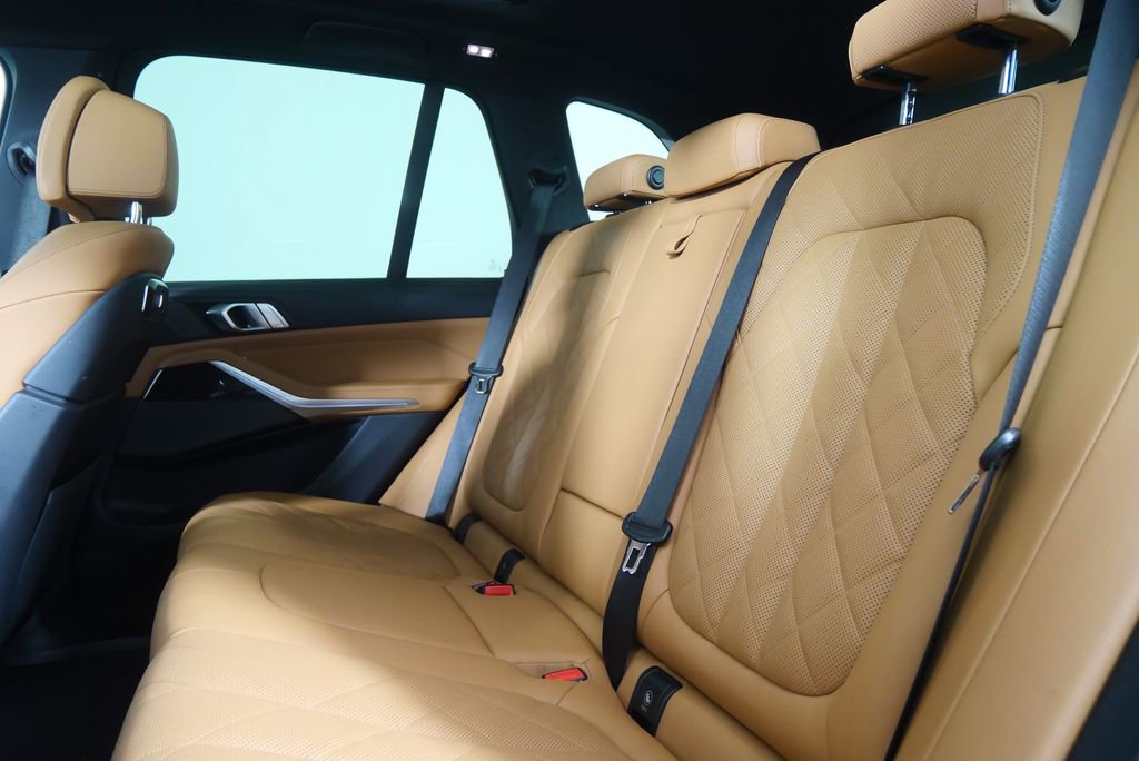 Used 2026 BMW X5 xDrive40i image 16