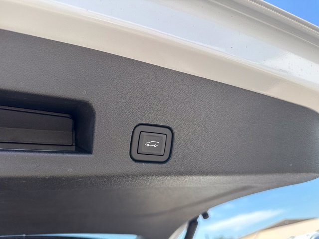 Used 2026 Chevrolet Traverse Z71 AWD/4WD image 24