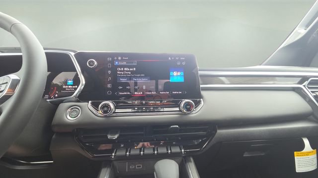 New 2026 GMC Canyon Elevation image 11