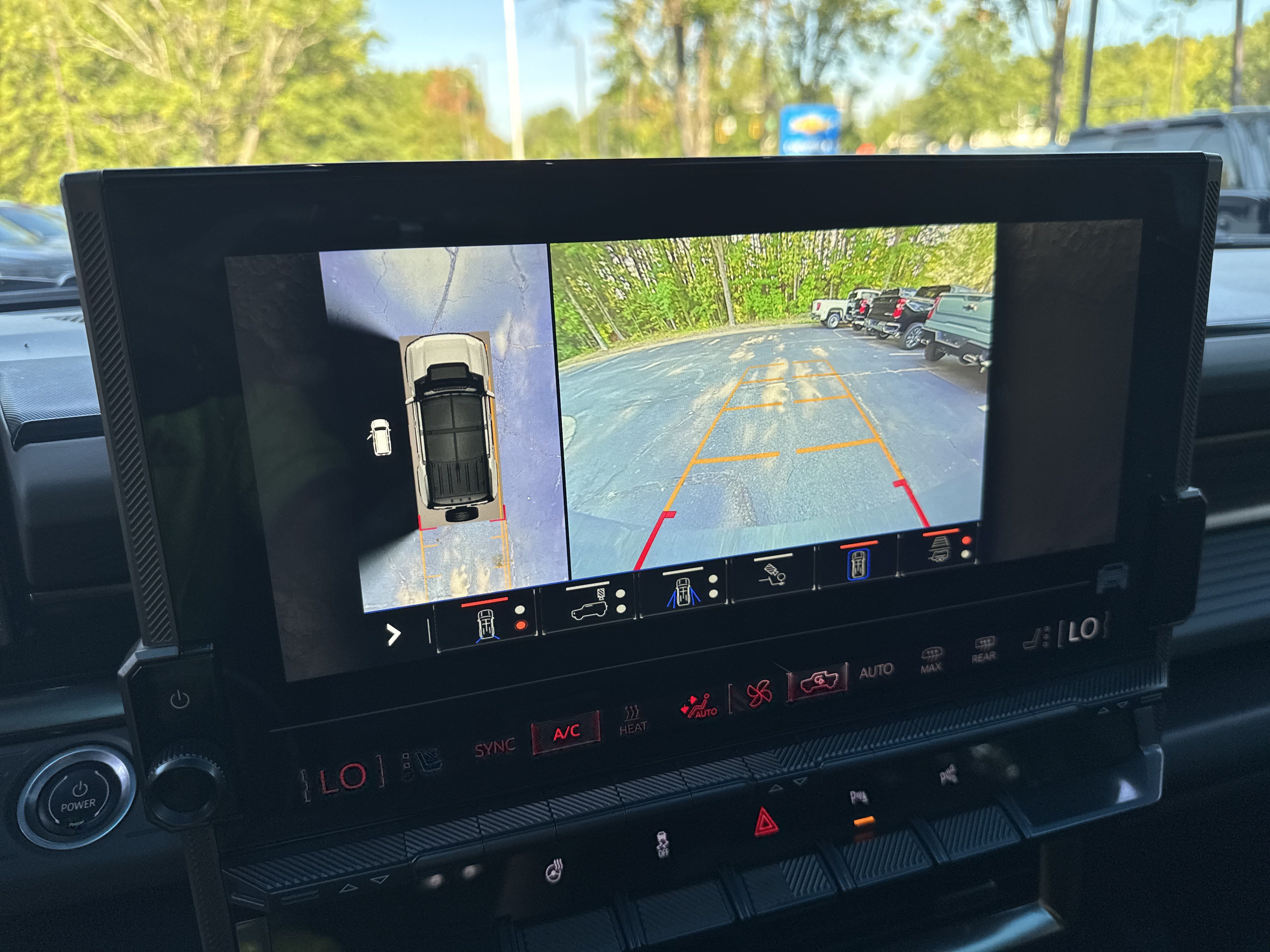 Used 2024 GMC Hummer EV 3X w/ LPO, Illumination Package AWD/4WD image 30