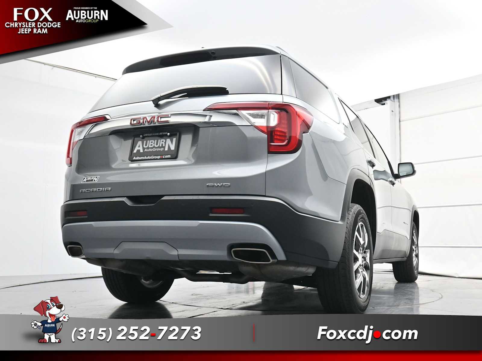 Used 2023 GMC Acadia SLE w/ Driver Convenience Package image 18