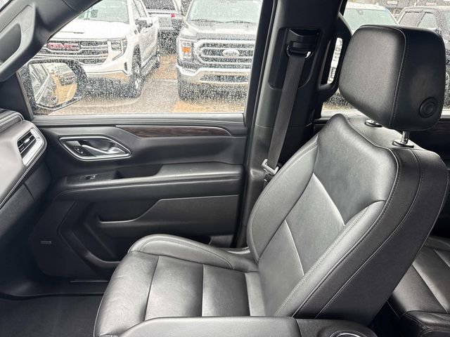 Used 2022 Chevrolet Suburban LT RWD image 20