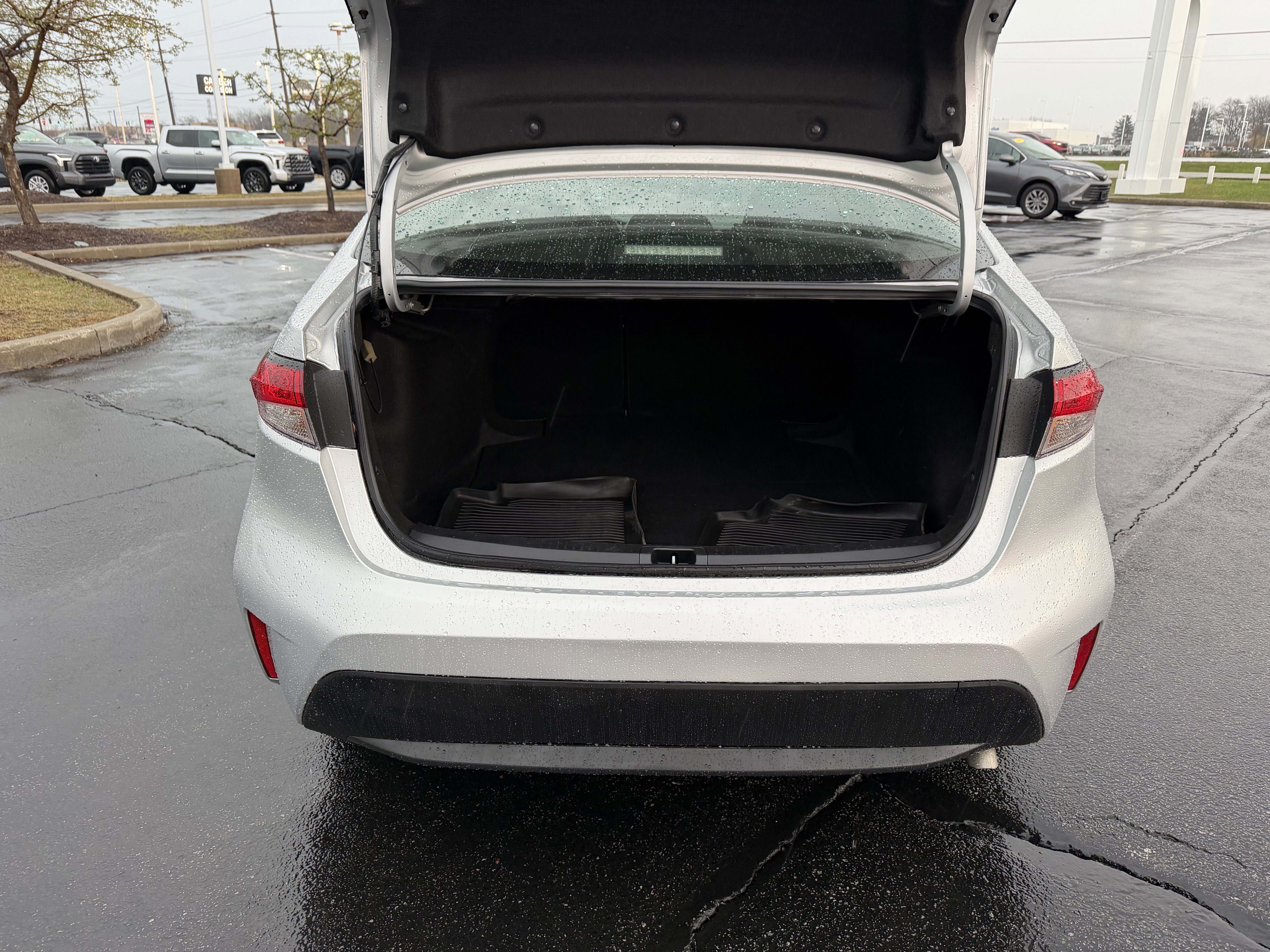 Certified 2023 Toyota Corolla LE FWD image 8