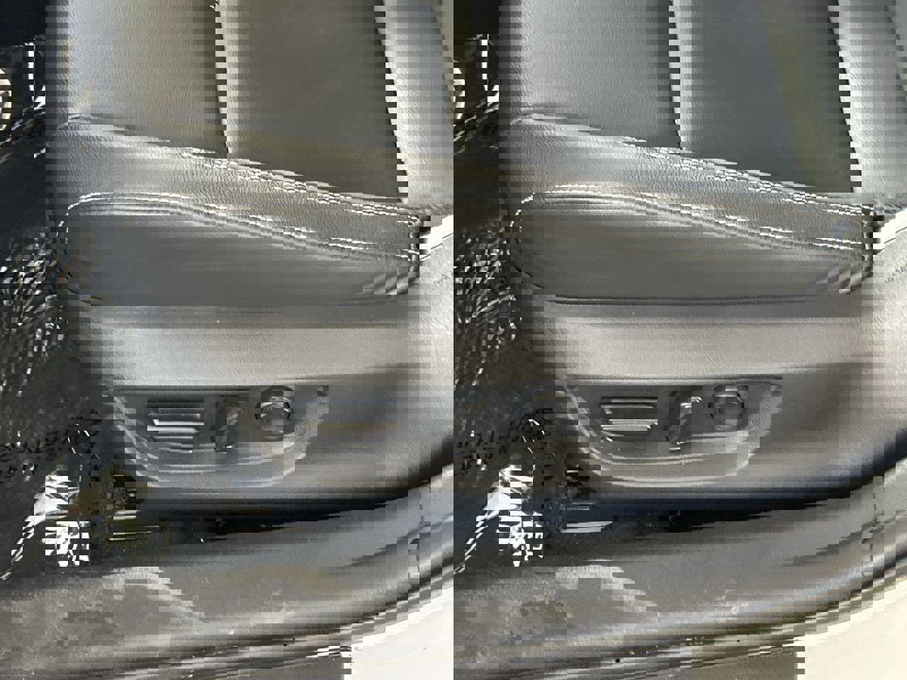 Used 2025 Toyota Camry SE image 19