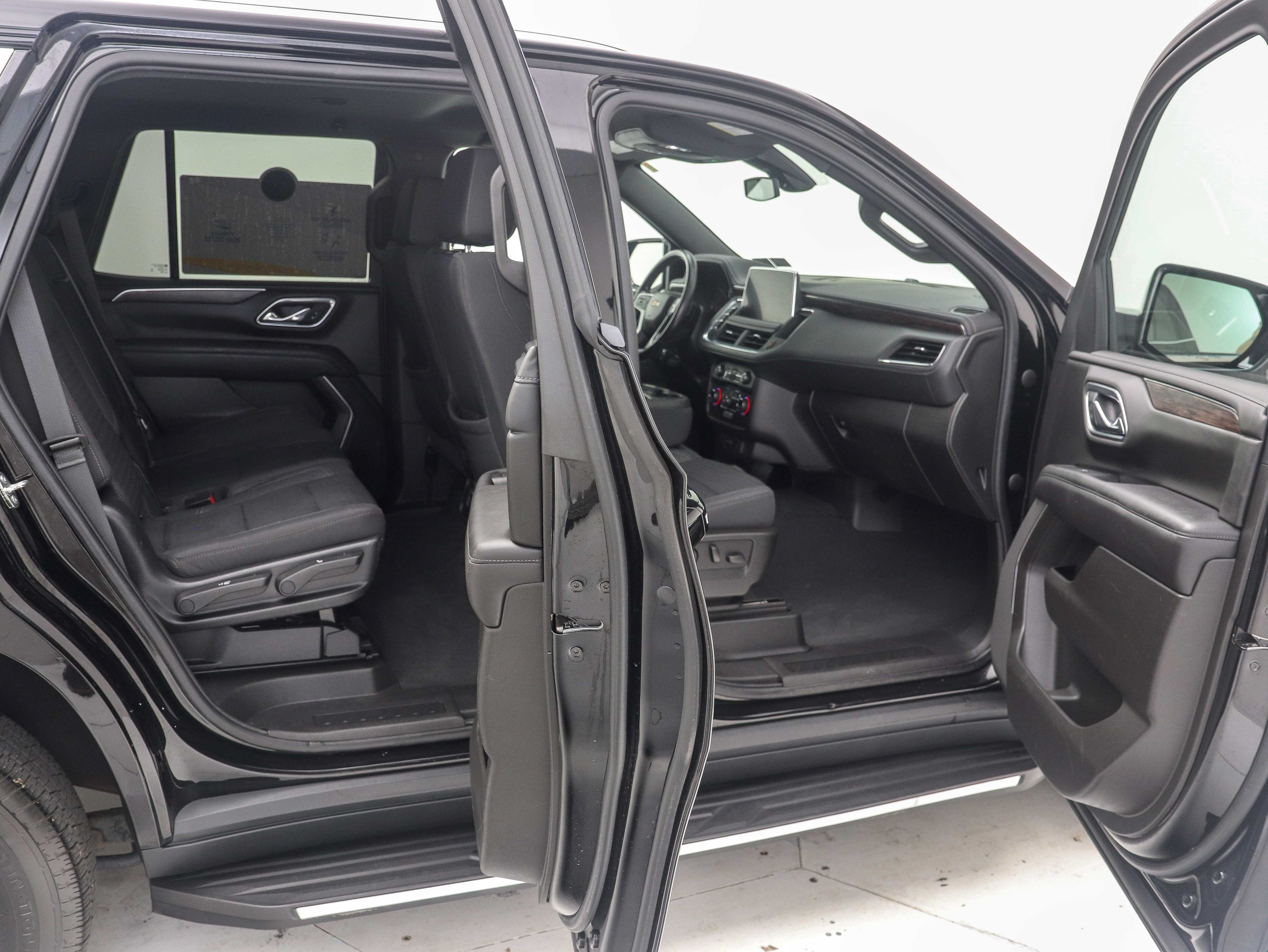 Used 2021 Chevrolet Tahoe LS AWD/4WD image 13