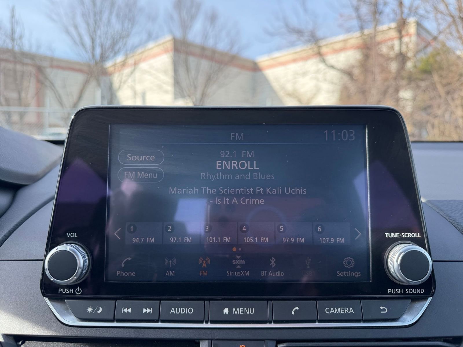 Used 2025 Nissan Altima 2.5 SV image 21