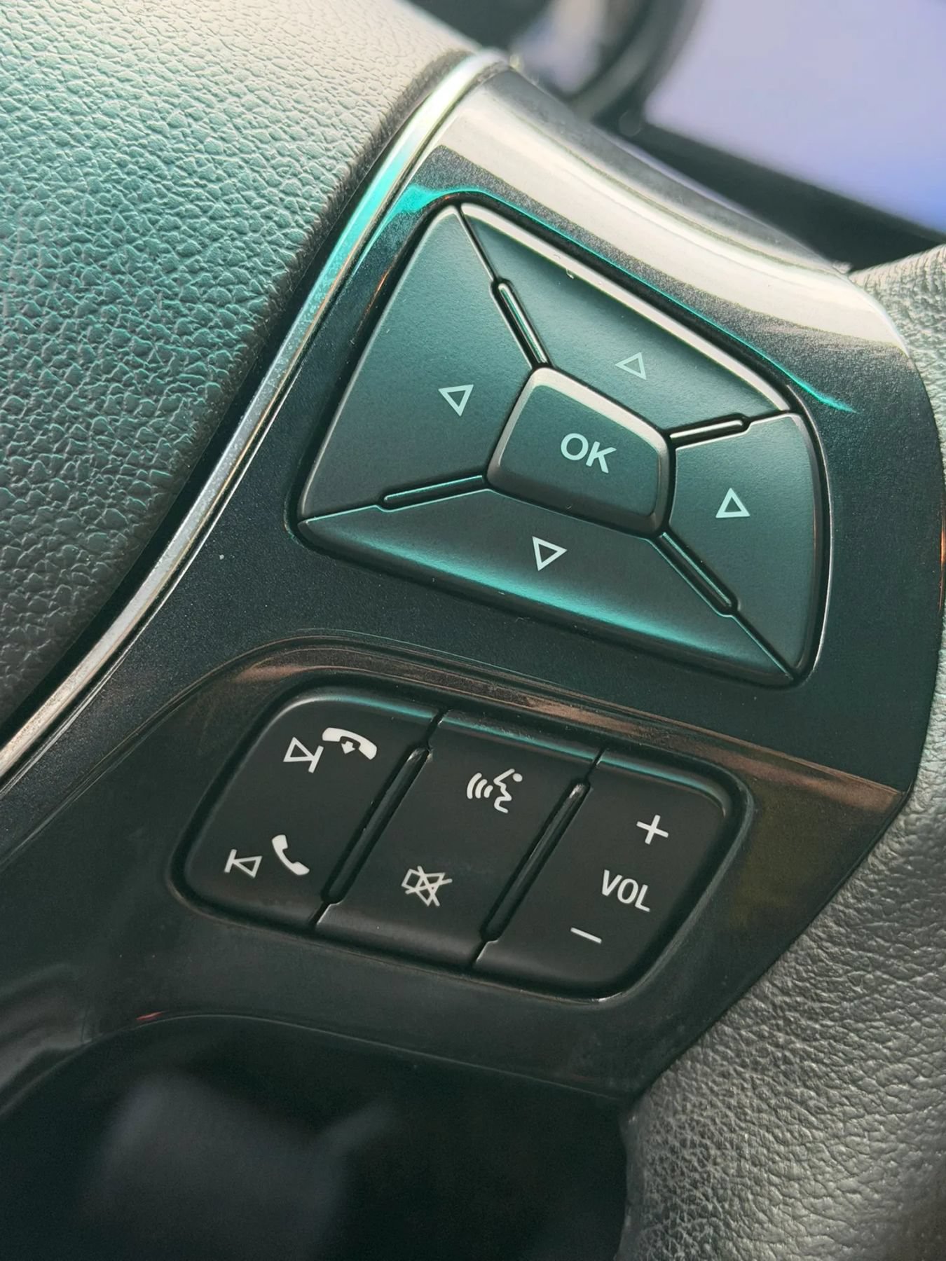 Used 2017 Ford Explorer Limited FWD image 16