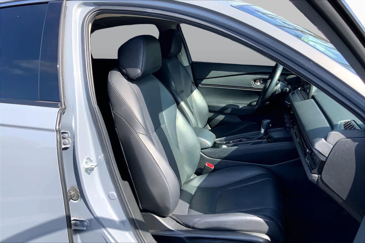 Used 2024 Honda Accord Touring image 8