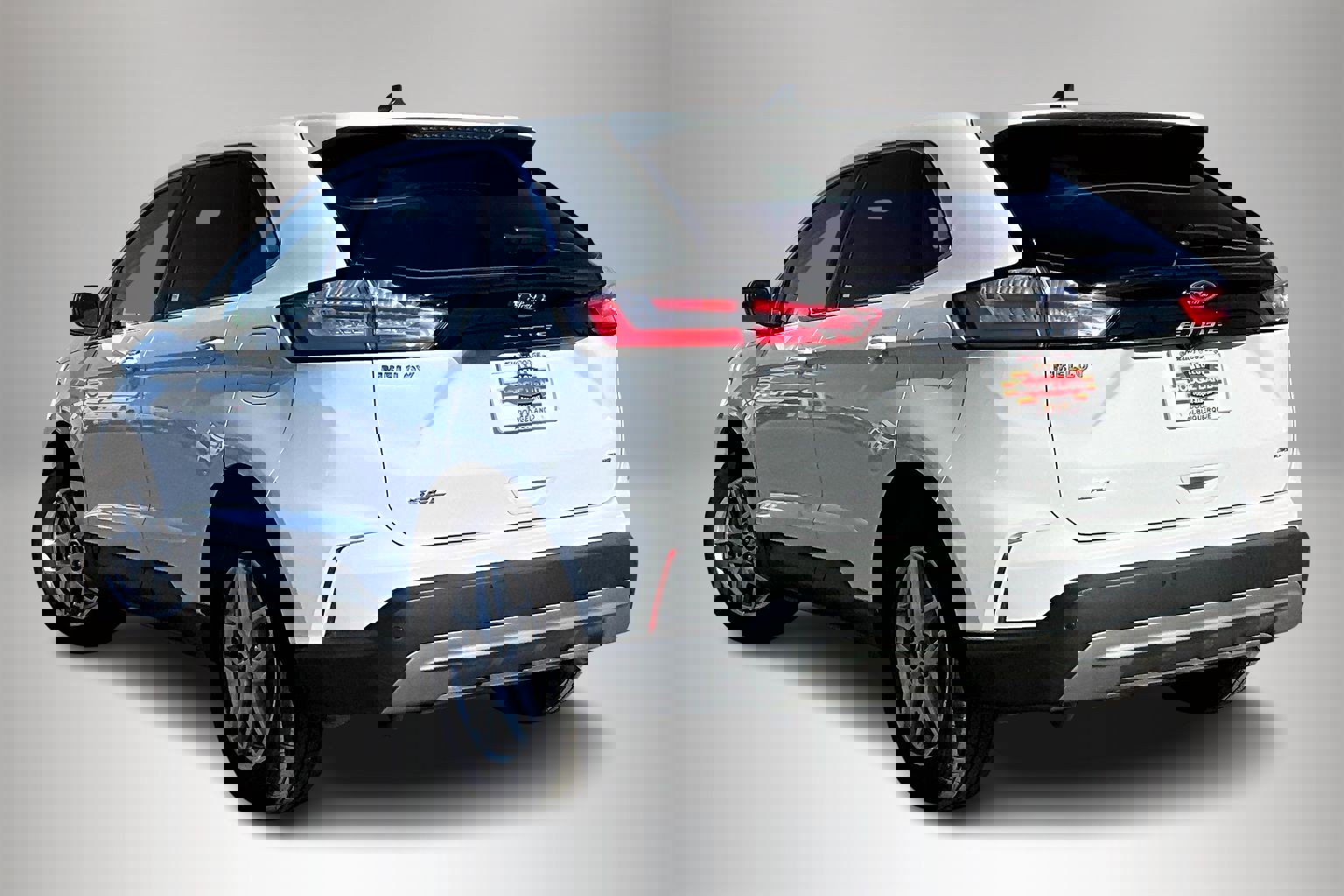 Used 2024 Ford Edge SEL image 4