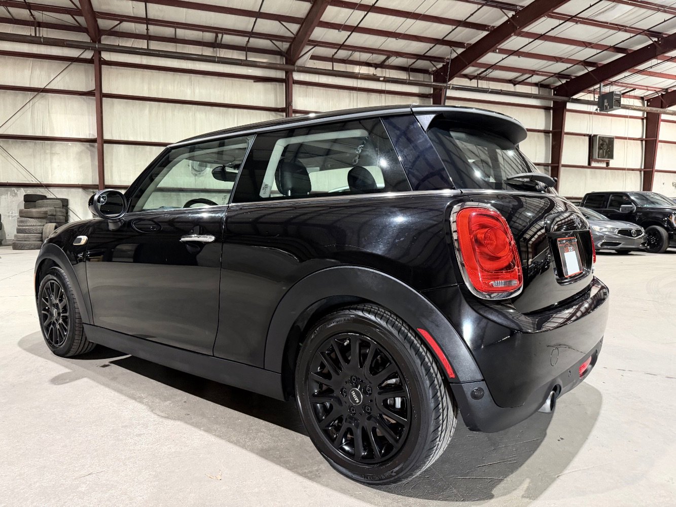 Used 2019 MINI Cooper 2-Door Hardtop w/ Signature Upholstery Package FWD image 7