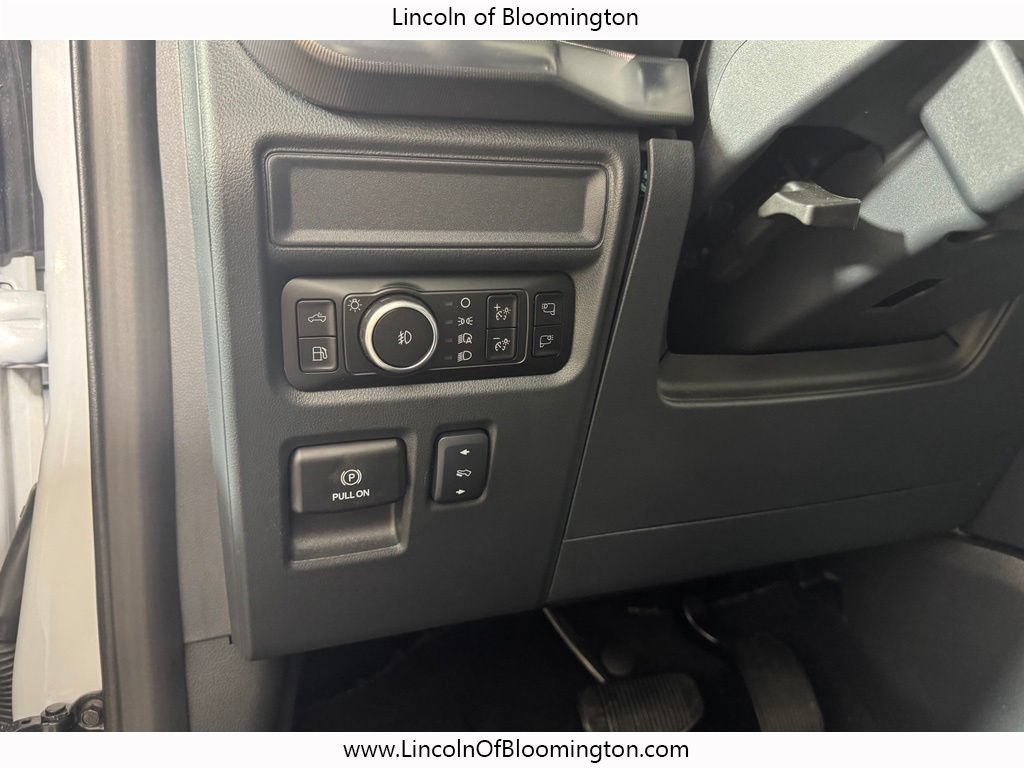 Used 2025 Ford F150 Lariat AWD/4WD image 21