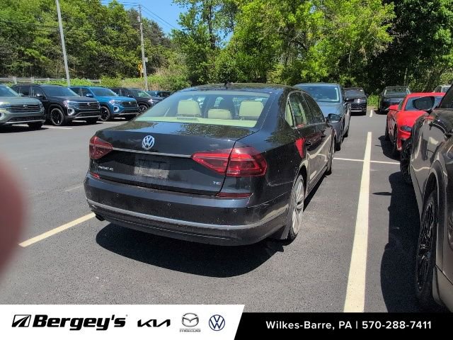 Used 2017 Volkswagen Passat 1.8T SE FWD image 9