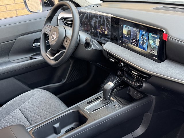 New 2026 Nissan Kicks SV w/ Cold Weather Package image 7