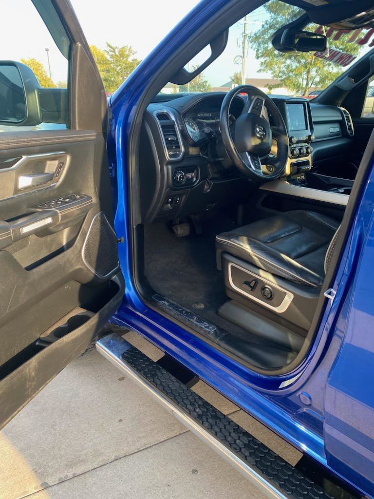 Used 2019 RAM 1500 Laramie w/ Sport Appearance Package image 5