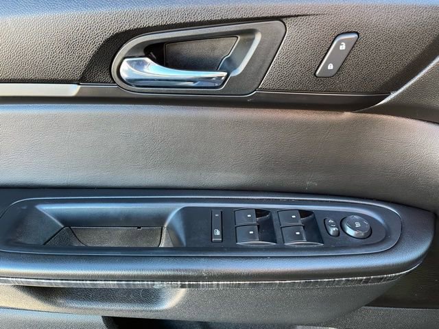 Used 2016 GMC Acadia SLT image 11