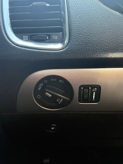 Used 2017 Dodge Durango SXT w/ 3rd Row Seating Group image 21