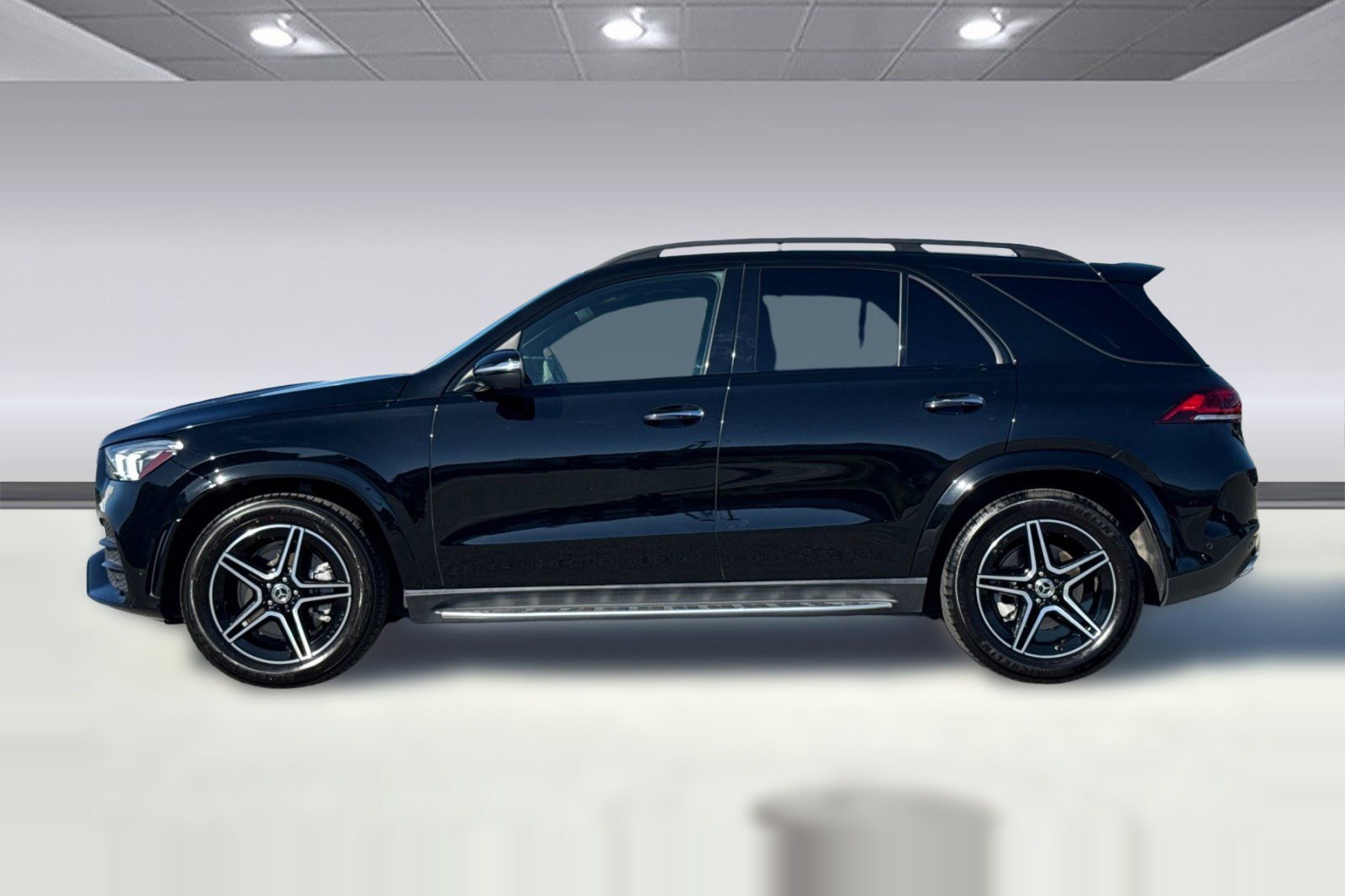 Used 2022 Mercedes-Benz GLE 450 4MATIC image 2